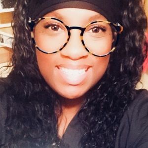 Meet your Posher, Latasha